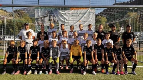 Hinter Reihe von links nach rechts:
Trainer Jonas Weigl, Trainer Mirco Wiesler , Liuthan Dietsche, Naser Veseli, Paul Steiger, Julius Ganter, Pino Riesterer, Trainer Michael Riesterer, Trainer Tobias Steiger, Trainer Dominik Vordisch

Mittlere Reihe von links nach rechts:
Oskar Burgert, Tim Herbener, Samuel Schneider, Maximilian Wiesler, Moritz Burgert, Moritz Wiesler, Noah Gutmann, Noel Vuniqi

Vordere Reihe von links nach rechts:
Elia Burgert, Lio Vordisch, Murat Akpinar, Julius Hasenauer, Emil Riesterer, Anton Bronner, Fred Weigl, Lion Basler, Lian Pfefferle, Moritz Hämmerle, Noah Heimann, Gianluca Piancazzo

Auf dem Bild fehlt: Mailo Gutmann